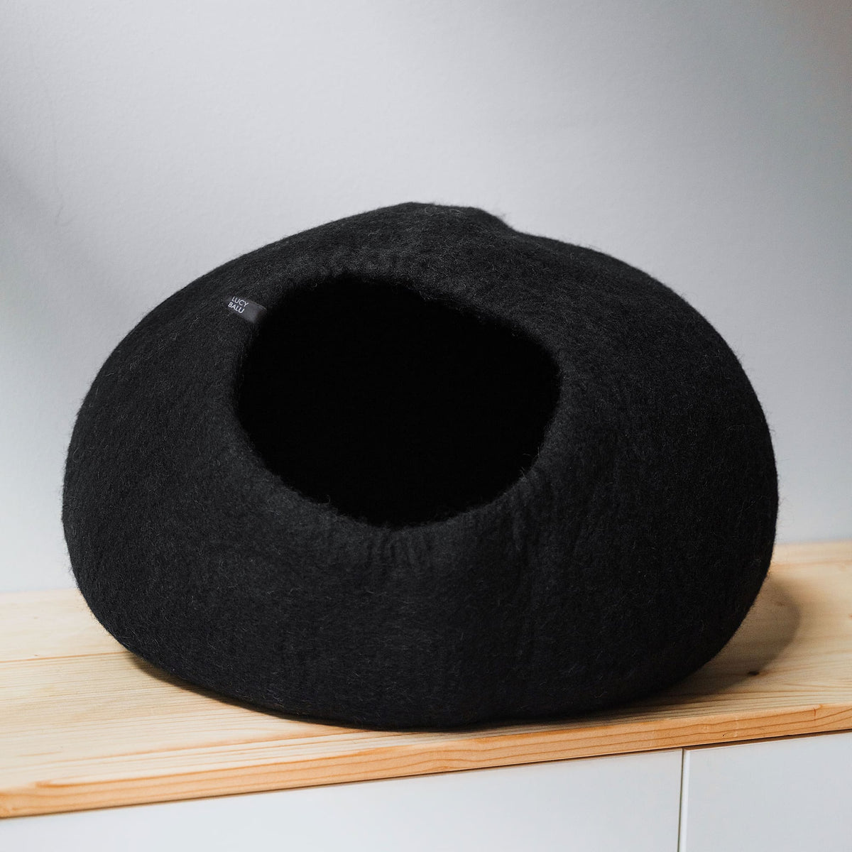 PEBBLE Katzenhöhle aus Filz
